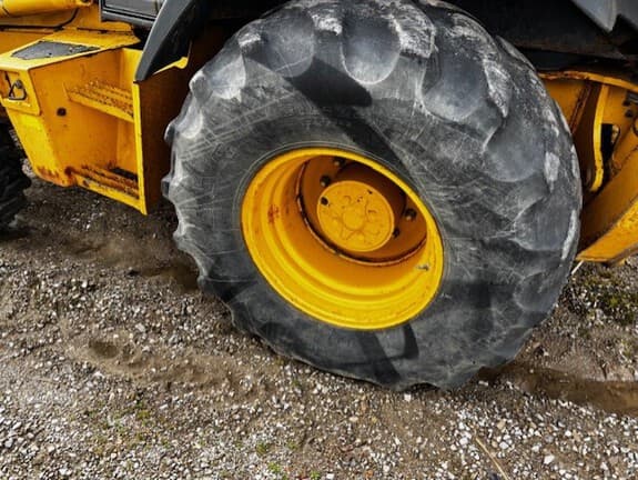 Image of John Deere 410J TC equipment image 4