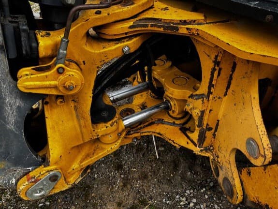 Image of John Deere 410J TC equipment image 3