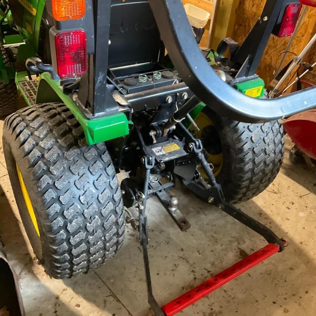 Image of John Deere 4110 equipment image 1