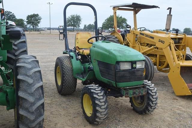 Image of John Deere 4110 equipment image 3