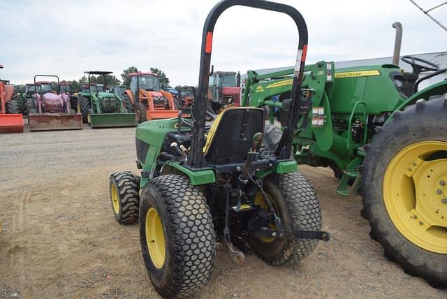 Image of John Deere 4110 equipment image 1