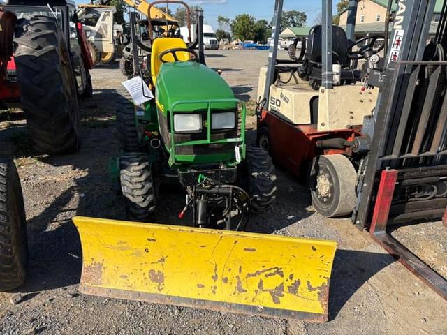 Image of John Deere 4110 equipment image 3