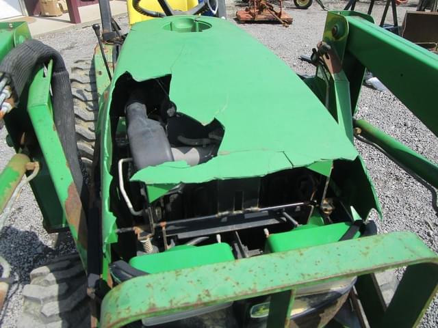 Image of John Deere 4110 equipment image 4