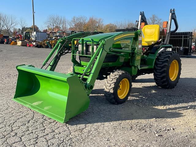 Image of John Deere 4115 equipment image 1