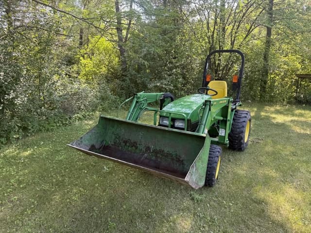 Image of John Deere 4115 equipment image 3