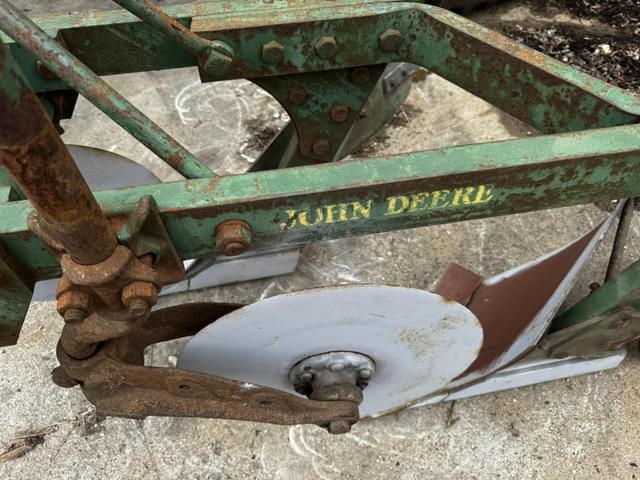 Image of John Deere 412 equipment image 2