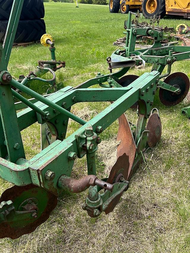 Image of John Deere 412 equipment image 4