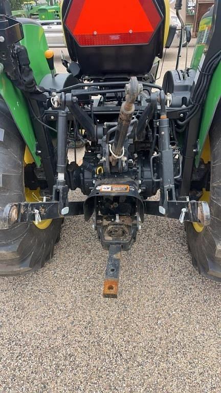 Image of John Deere 4120 equipment image 4