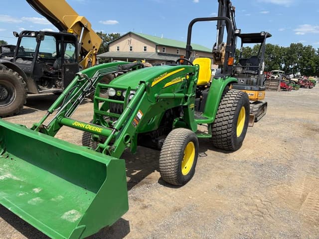 Image of John Deere 4120 equipment image 2
