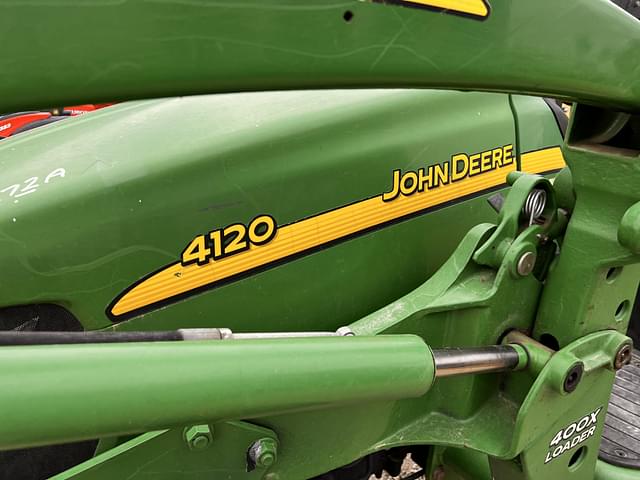 Image of John Deere 4120 equipment image 1