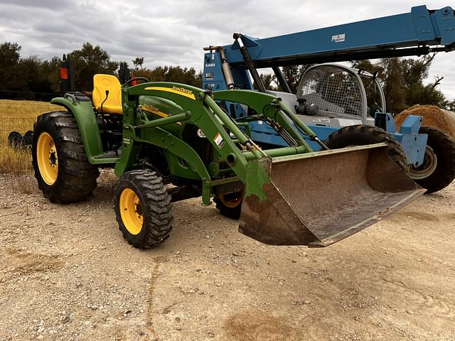 Image of John Deere 4120 equipment image 2