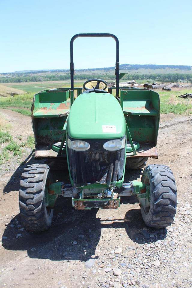 Image of John Deere 4120 equipment image 3