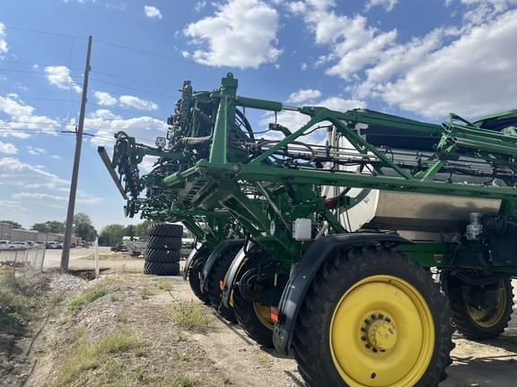 Image of John Deere 412R equipment image 4