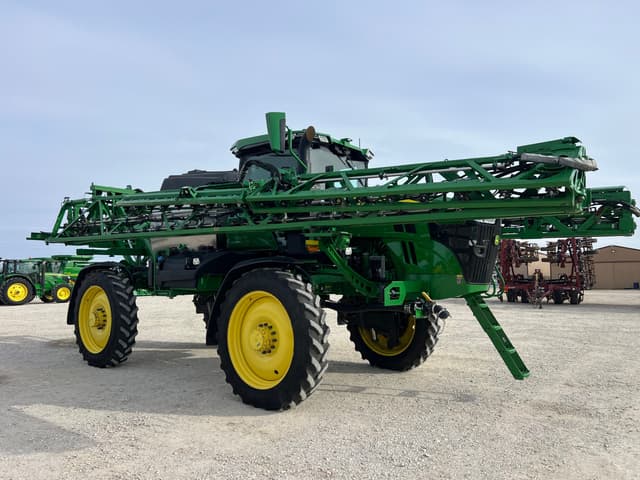 Image of John Deere 412R equipment image 1