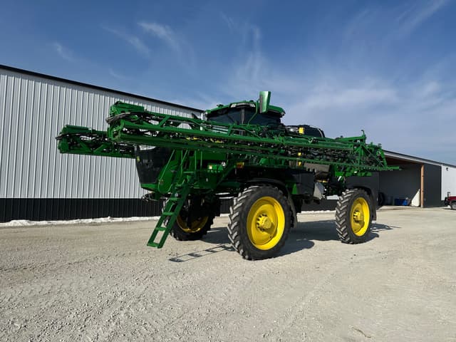 Image of John Deere 412R equipment image 1