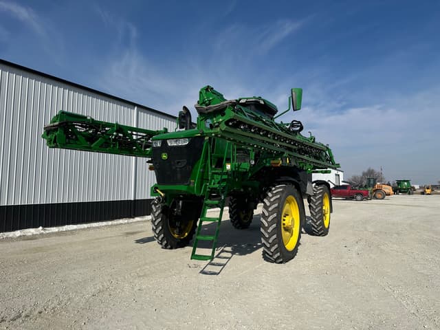 Image of John Deere 412R equipment image 2