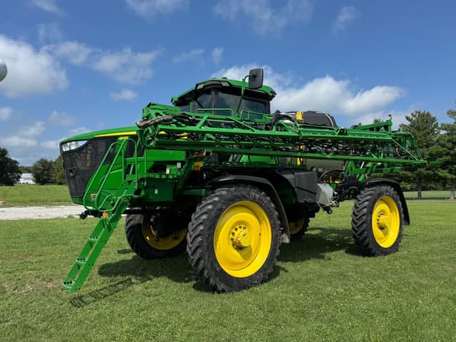 Image of John Deere 412R equipment image 2
