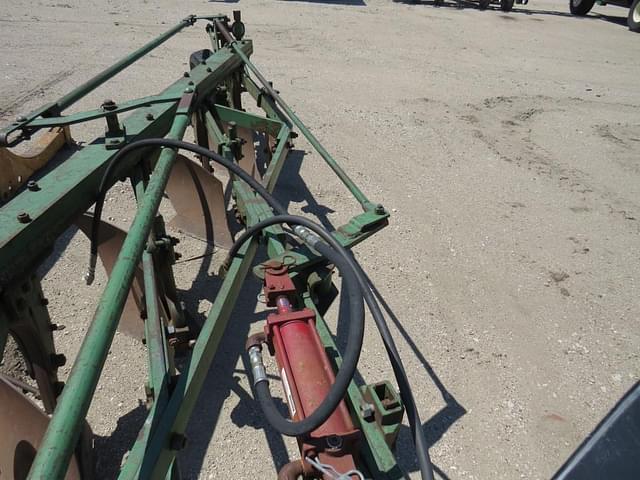 Image of John Deere 414 equipment image 3