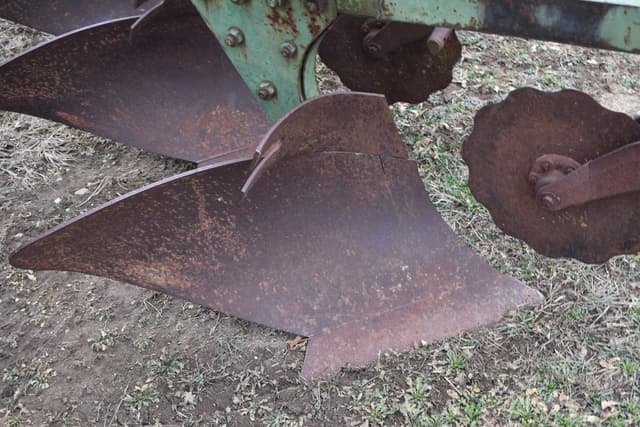 Image of John Deere 416 equipment image 3