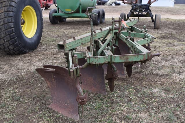 Image of John Deere 416 equipment image 1