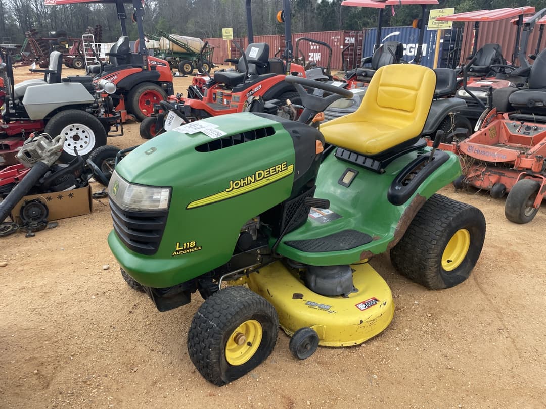 Image of John Deere L118 Image 0