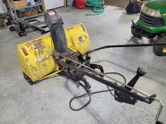 Main image John Deere 42" Snow Blower