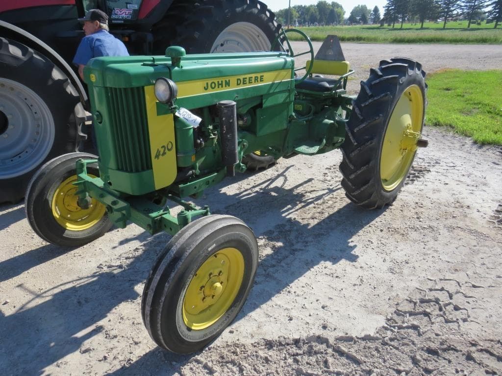 Image of John Deere 420 Primary image