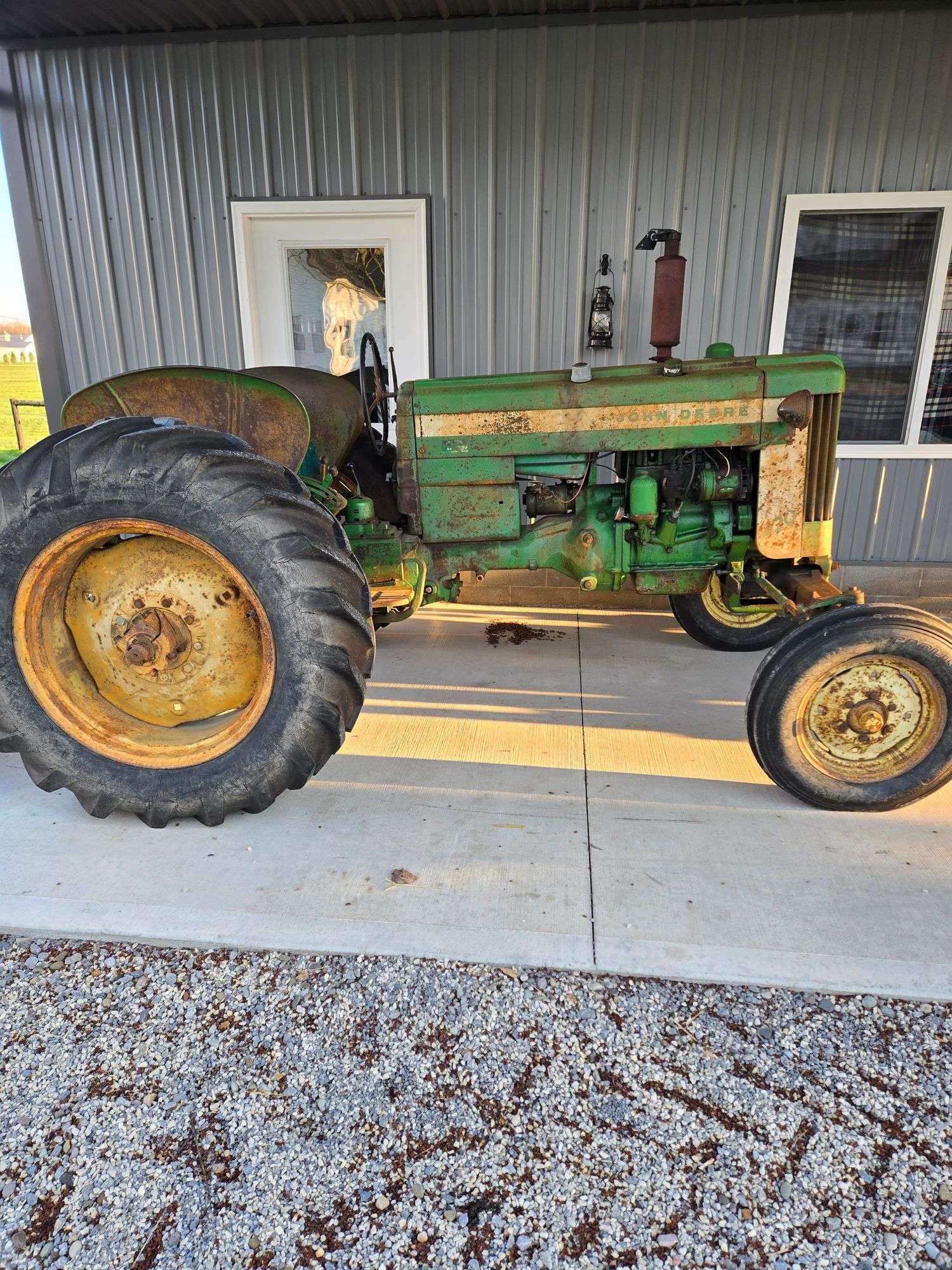 John Deere 420 Equipment Image0