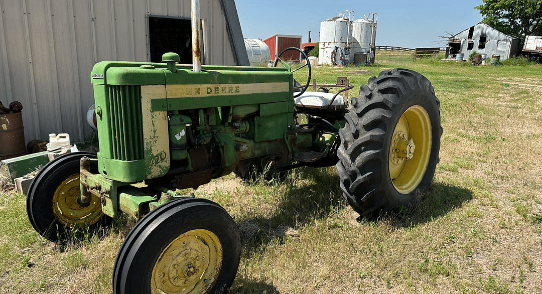 Image of John Deere 420 Primary Image