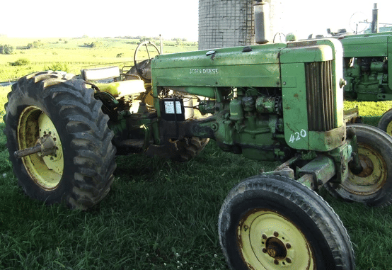 Image of John Deere 420 Image 0