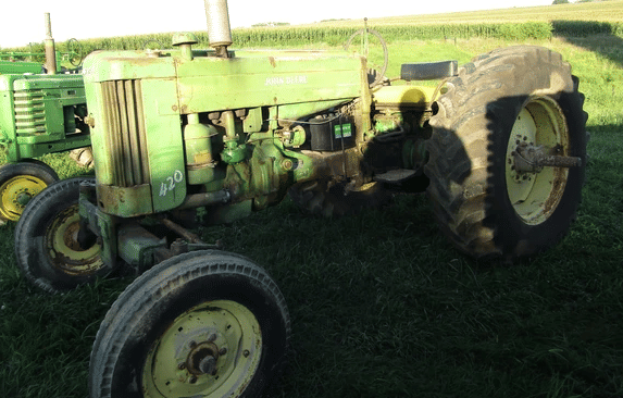 Image of John Deere 420 Image 1