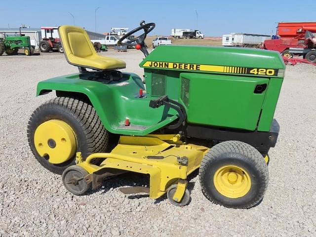 Image of John Deere 420 equipment image 3