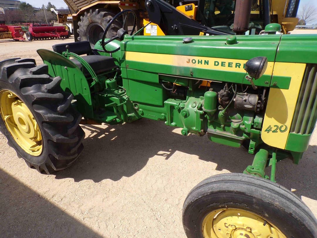 Image of John Deere 420 Primary image