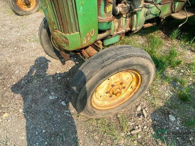 Image of John Deere 420 equipment image 1