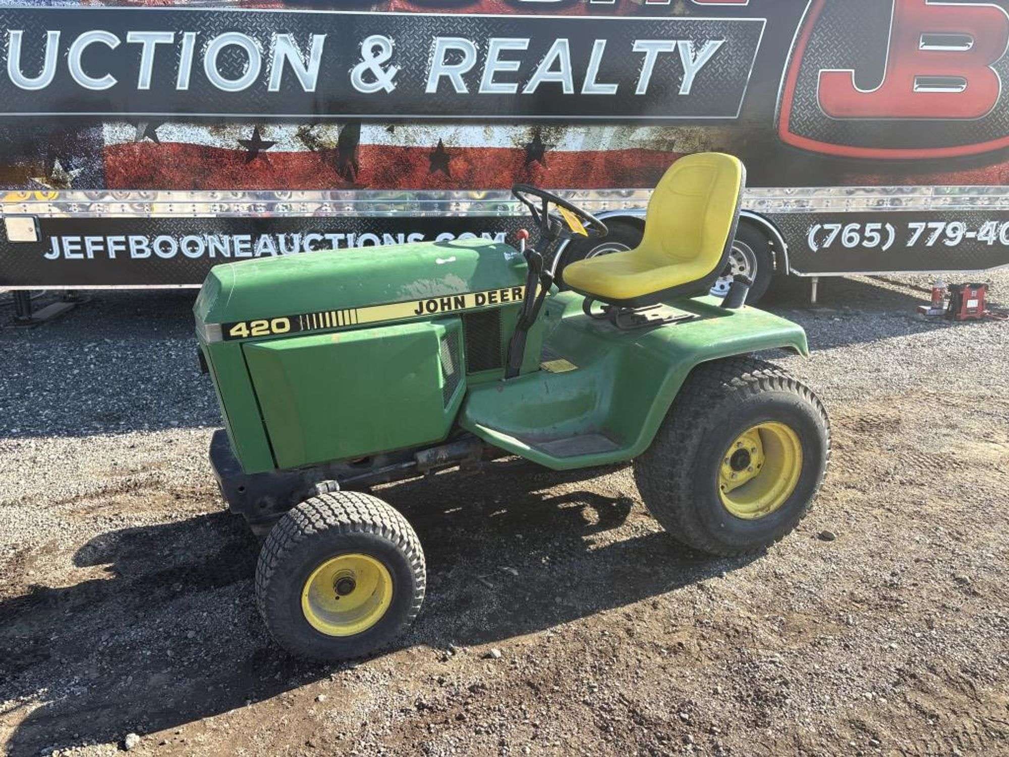 John Deere 420 Equipment Image0
