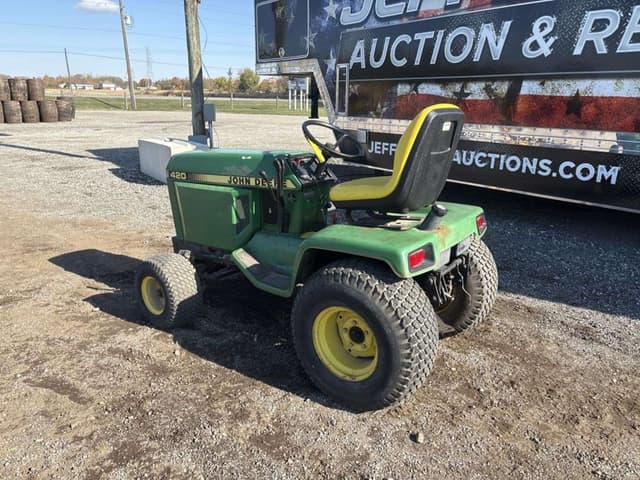 Image of John Deere 420 equipment image 1