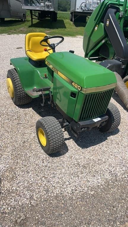 Image of John Deere 420 Primary image