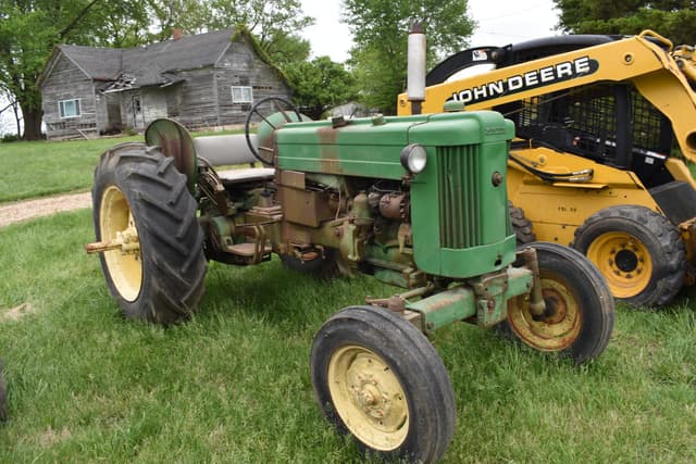 Image of John Deere 420 equipment image 2