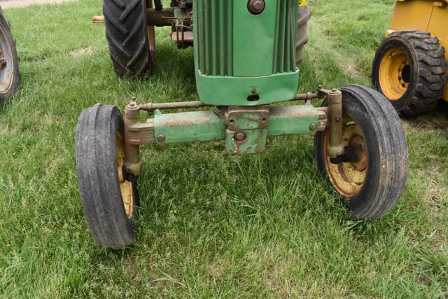 Image of John Deere 420 equipment image 4