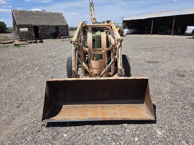 Image of John Deere 420 equipment image 1