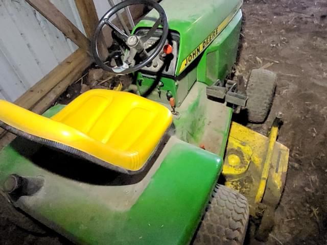 Image of John Deere 420 equipment image 4