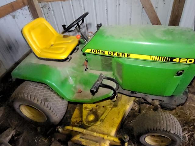 Image of John Deere 420 equipment image 1