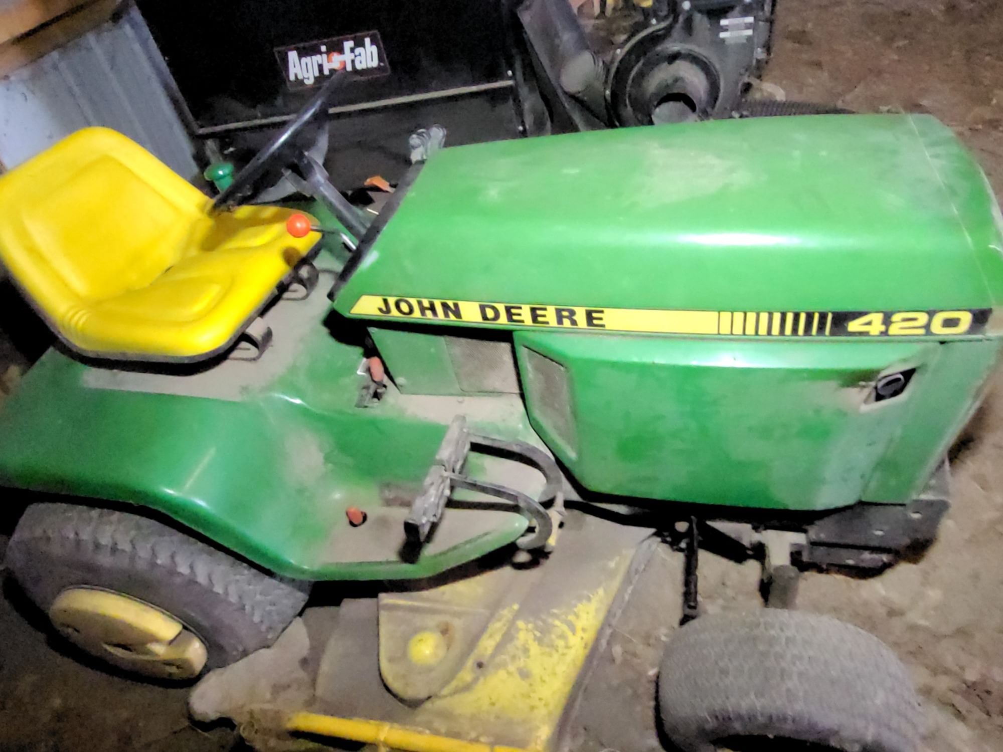 John Deere 420 Equipment Image0