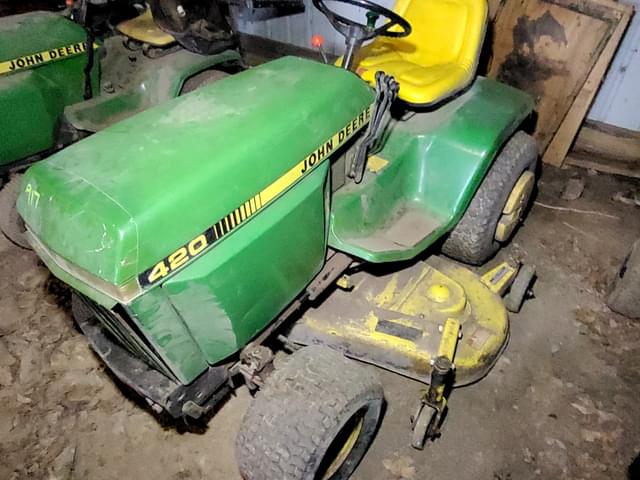 Image of John Deere 420 equipment image 4