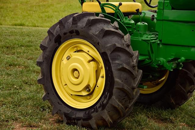 Image of John Deere 420 equipment image 4