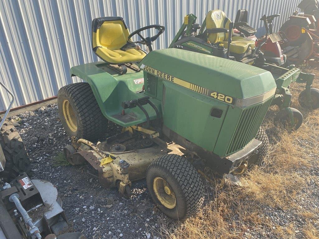 Image of John Deere 420 Image 1