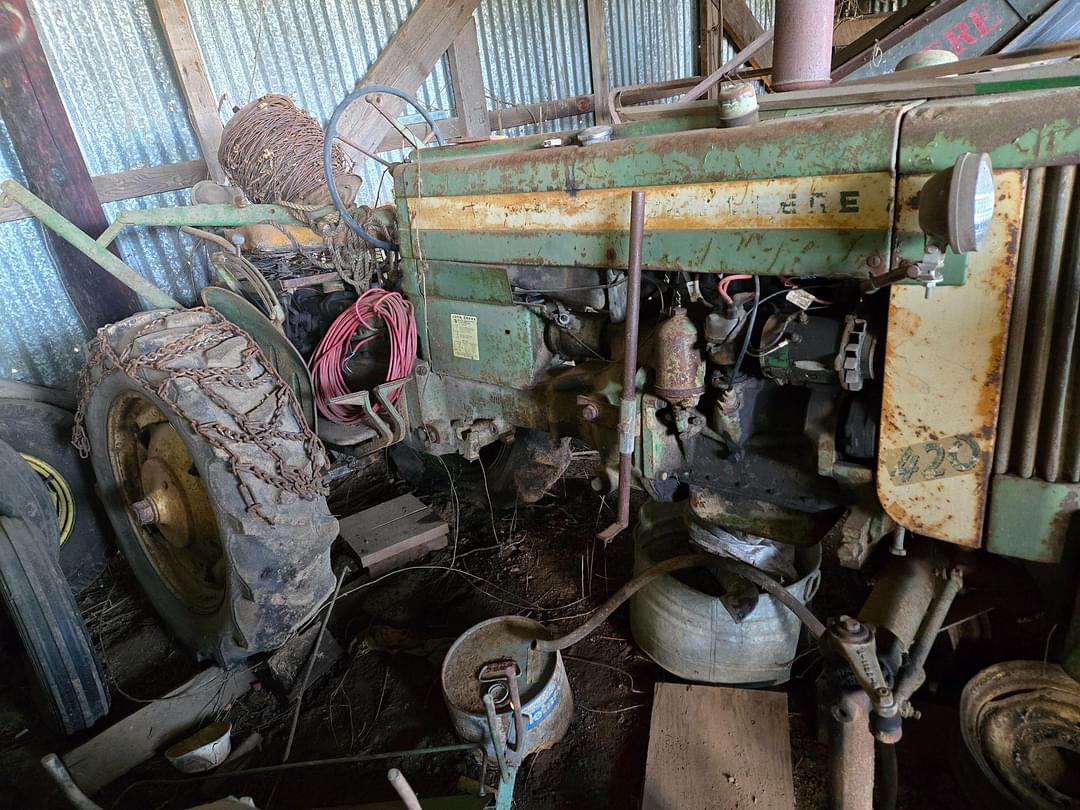 Image of John Deere 420 Image 0