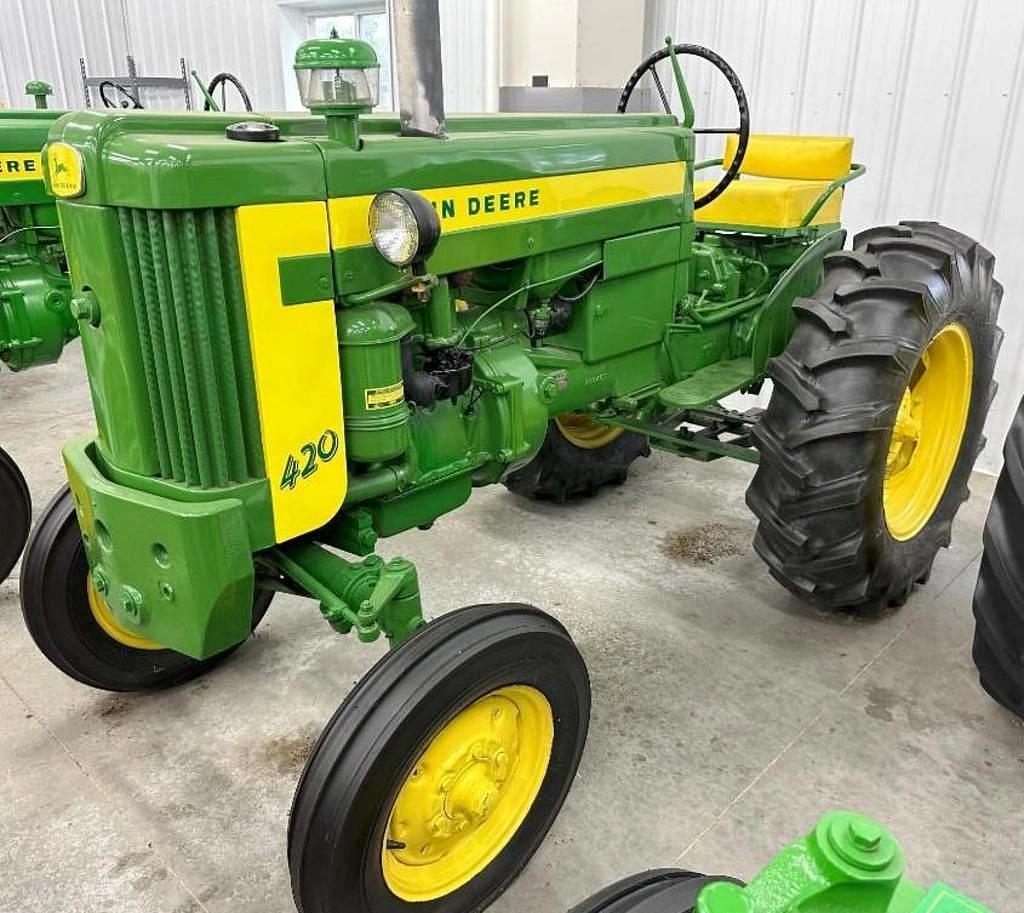 Image of John Deere 420 Primary image