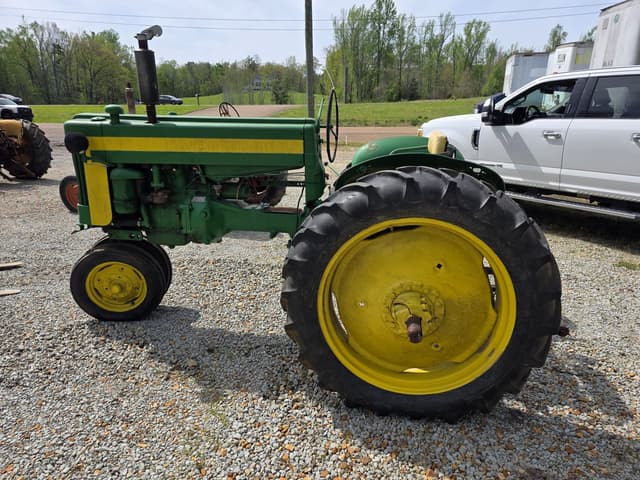 Image of John Deere 420 equipment image 1