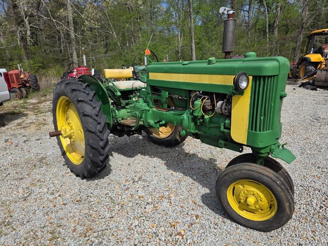 Image of John Deere 420 equipment image 3